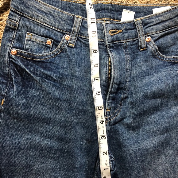 SOLD⭐️H&M⭐️High Waisted Jeans ⭐️ - Picture 2 of 5